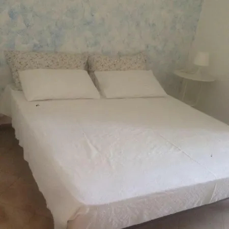 بيت للعطل Logonovo 2000