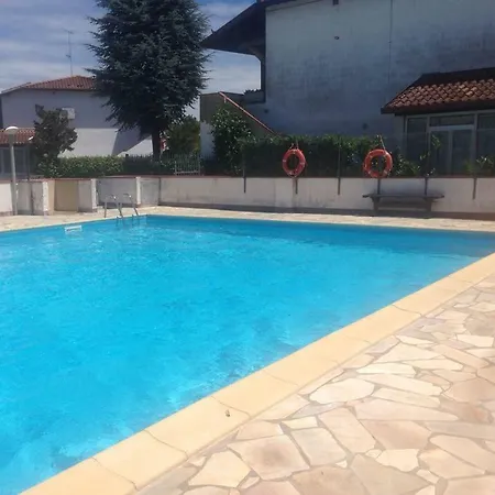 Logonovo 2000 بيت للعطل *
